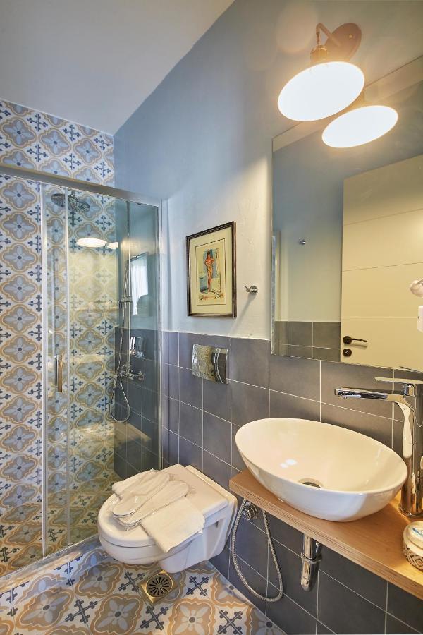 Spacious Suite W. Huge Balcony + Acropolis View Athens Exterior photo