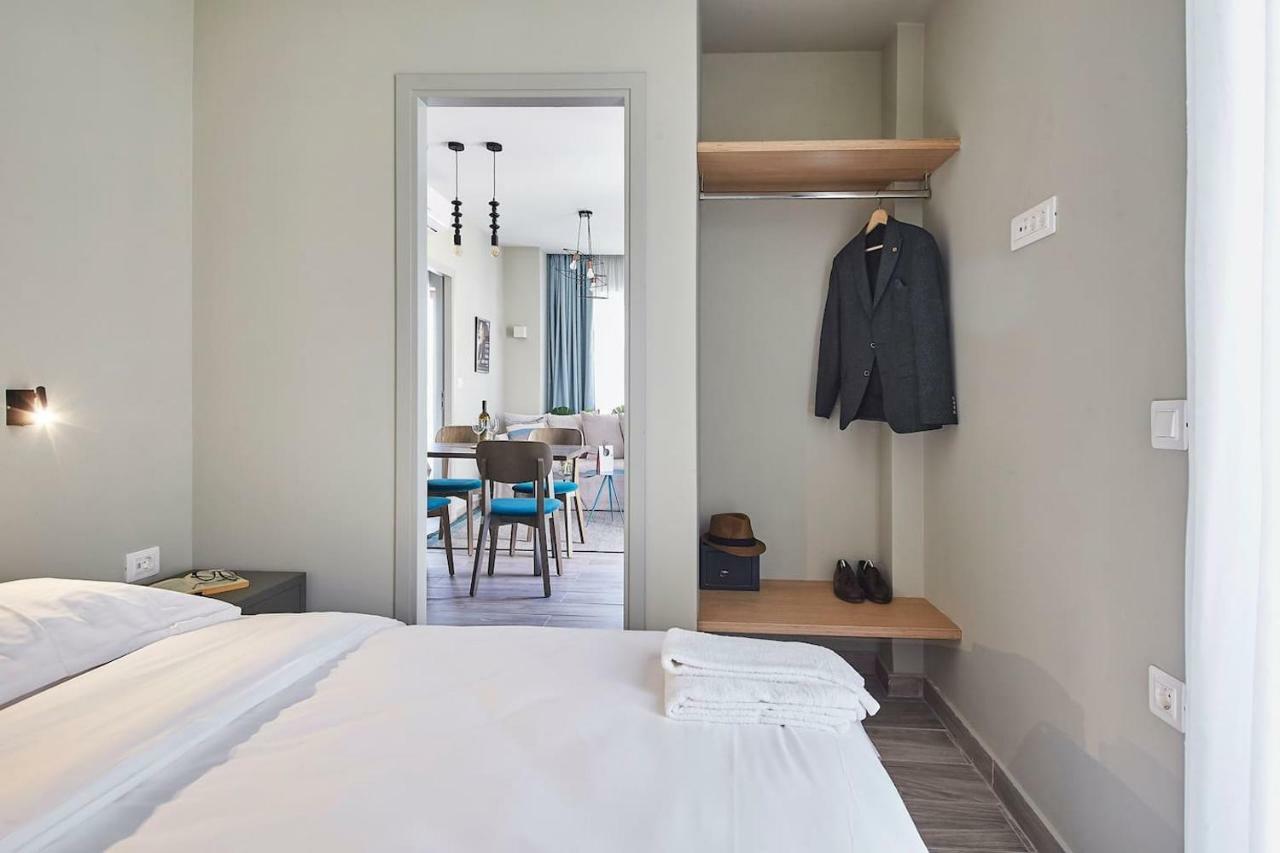 Spacious Suite W. Huge Balcony + Acropolis View Athens Exterior photo